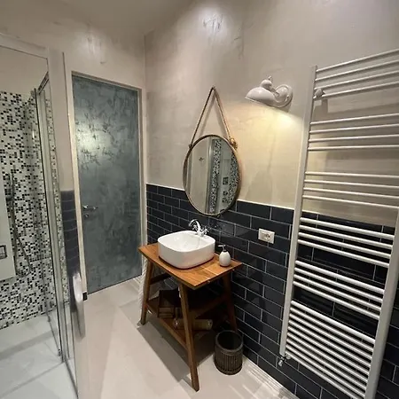 Santorio 5 * Trieste