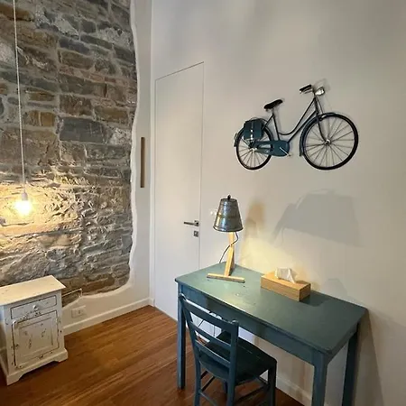 Santorio 5 * Trieste